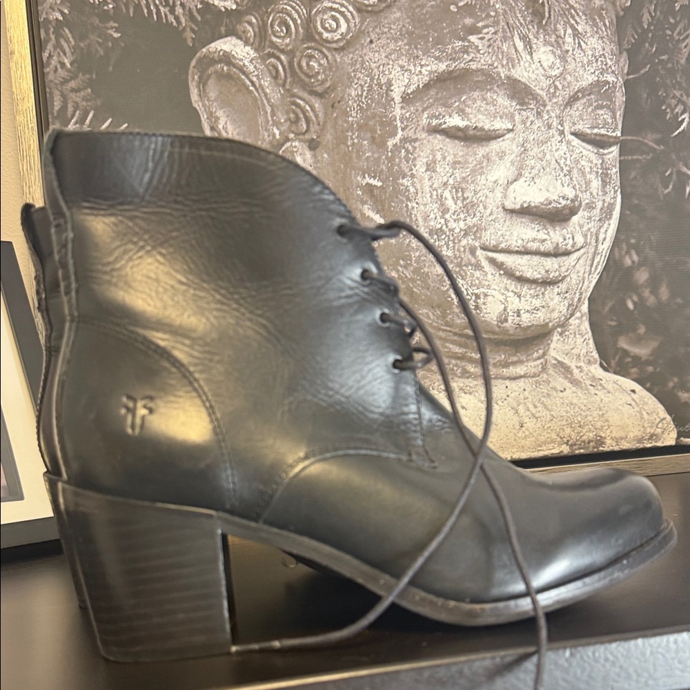 Frye boots never worn